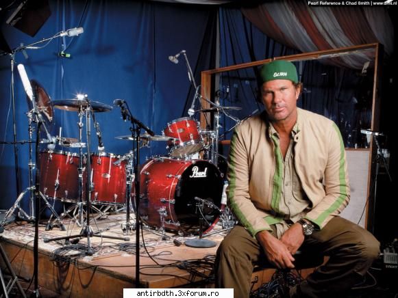 Red Hot Chili Peppers - si bateristul Chad Smith kre a intrat in Cartea - Hai sa vorbim despre altceva@
