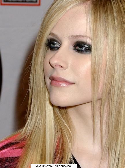 avril lavigne!!! - anti-rbd - Hai sa vorbim despre altceva@