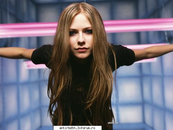 avril lavigne!!! - intrati aici dak va place printesa punkului!!!! =D - Hai sa vorbim despre altceva@